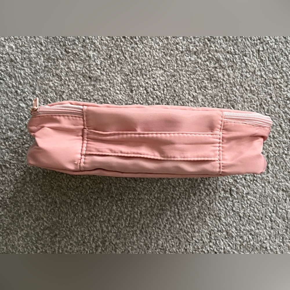 NWOT Travel Bundle. Face Bag for Makeup and Travel Bottle Kit - Picture 6 of 16